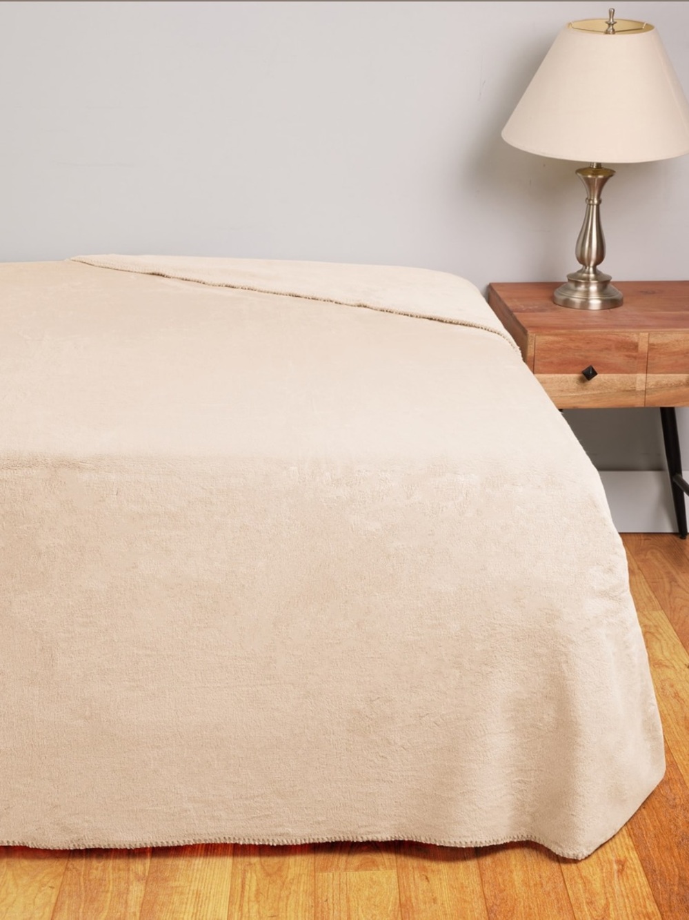 Frye King Solid Milk Flannel Blanket - 108” x 90”
